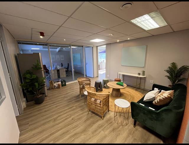 278M² OFFICE TO LET IN MOUILLE POINT